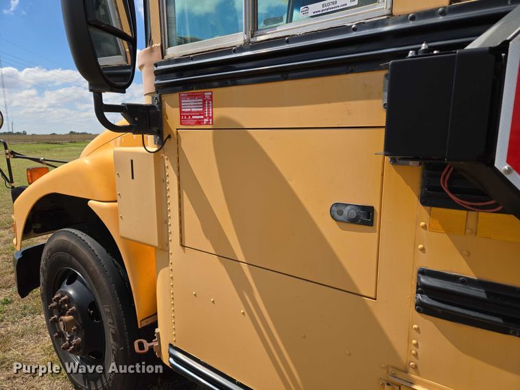image for item EU3769 2006 Blue Bird Bb Conventional school bus