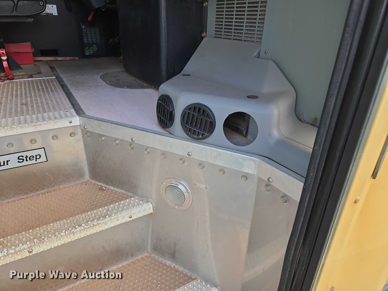 image for item EU3770 2009 Blue Bird Bb Conventional school bus