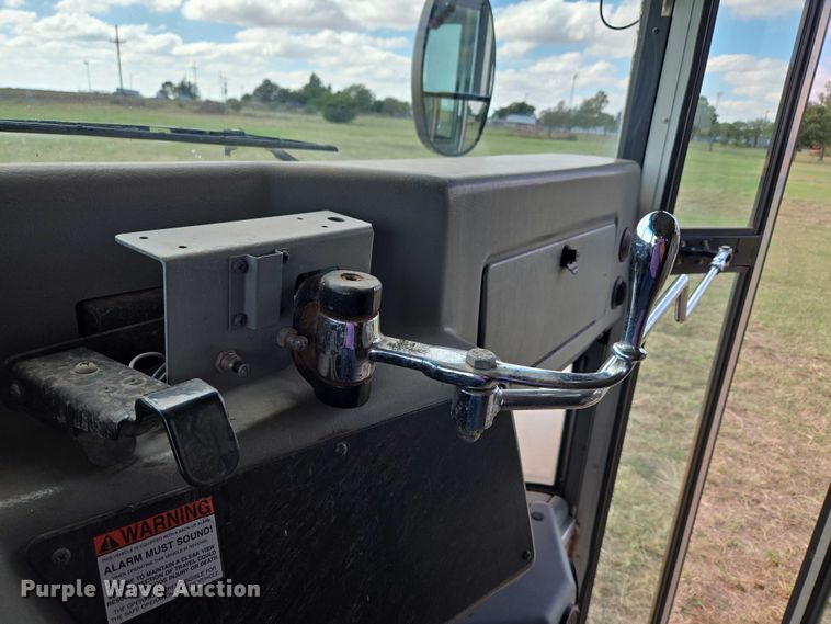 image for item EU3770 2009 Blue Bird Bb Conventional school bus