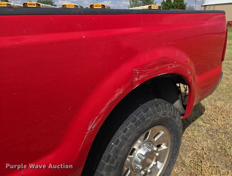 image for item EU3771 2008 Ford F-350 Crew Cab pickup truck