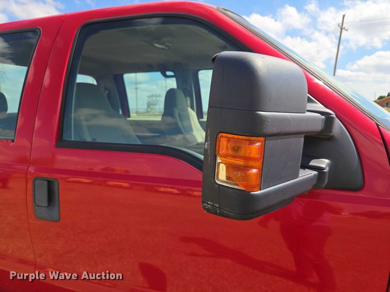 image for item EU3771 2008 Ford F-350 Crew Cab pickup truck