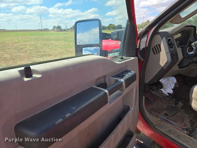 image for item EU3771 2008 Ford F-350 Crew Cab pickup truck