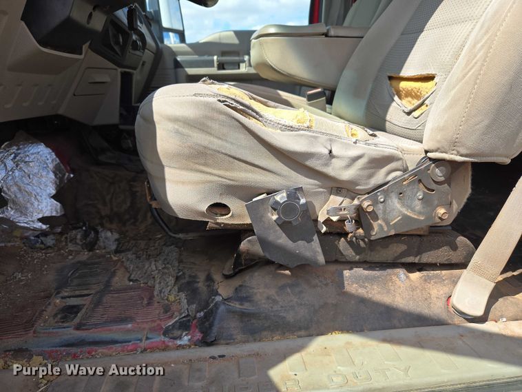 image for item EU3771 2008 Ford F-350 Crew Cab pickup truck