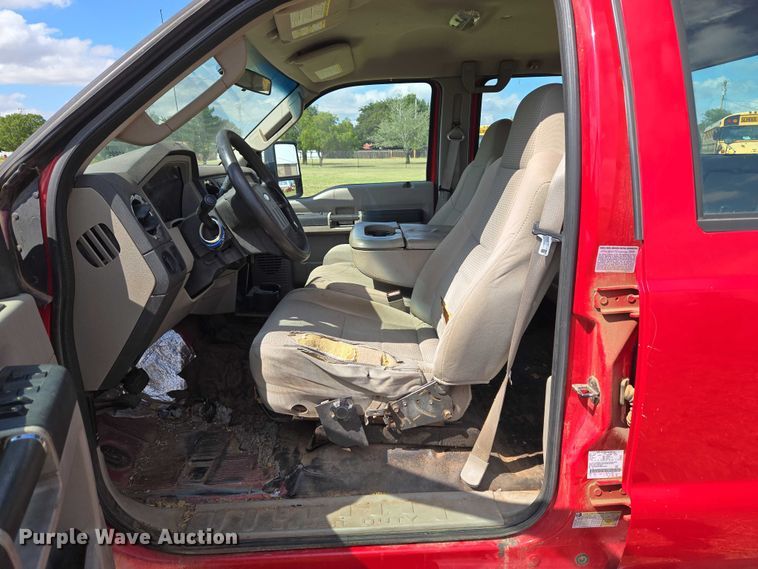 image for item EU3771 2008 Ford F-350 Crew Cab pickup truck