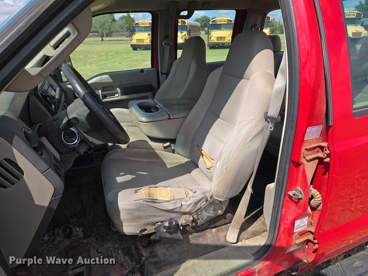 image for item EU3771 2008 Ford F-350 Crew Cab pickup truck