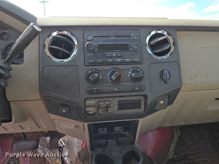 image for item EU3771 2008 Ford F-350 Crew Cab pickup truck