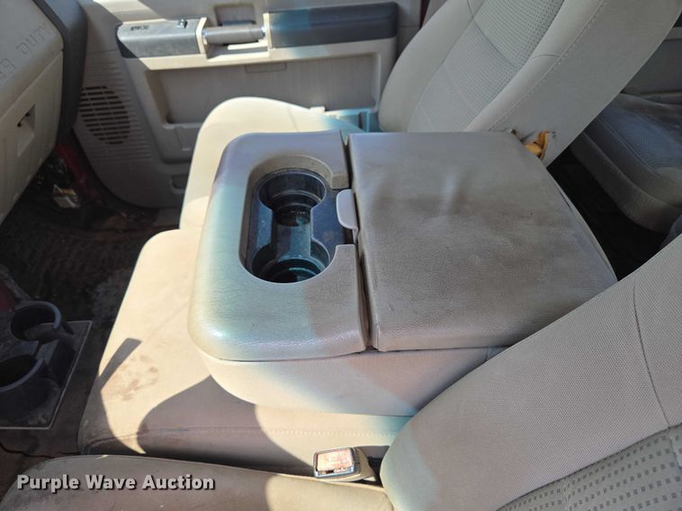 image for item EU3771 2008 Ford F-350 Crew Cab pickup truck