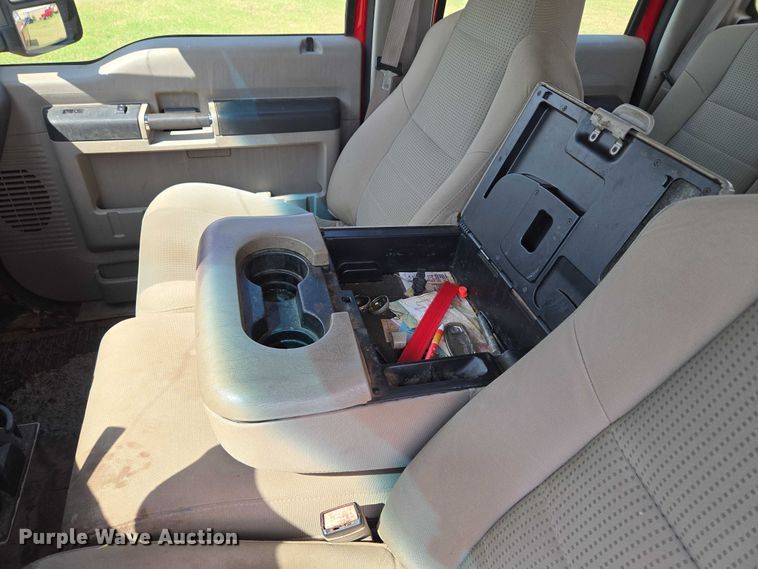 image for item EU3771 2008 Ford F-350 Crew Cab pickup truck