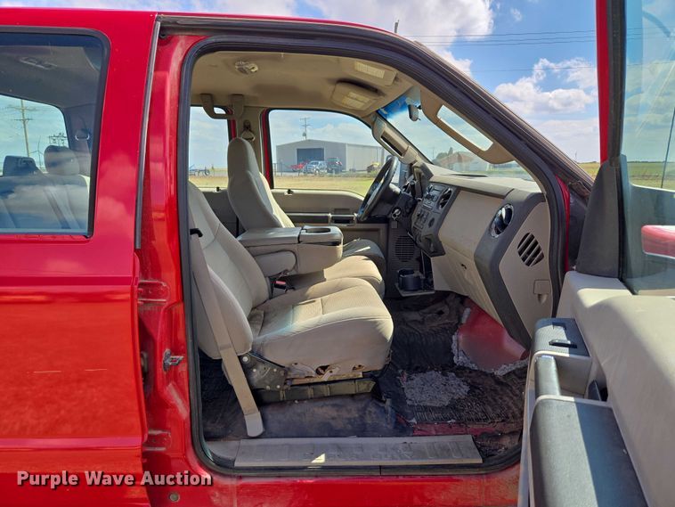 image for item EU3771 2008 Ford F-350 Crew Cab pickup truck