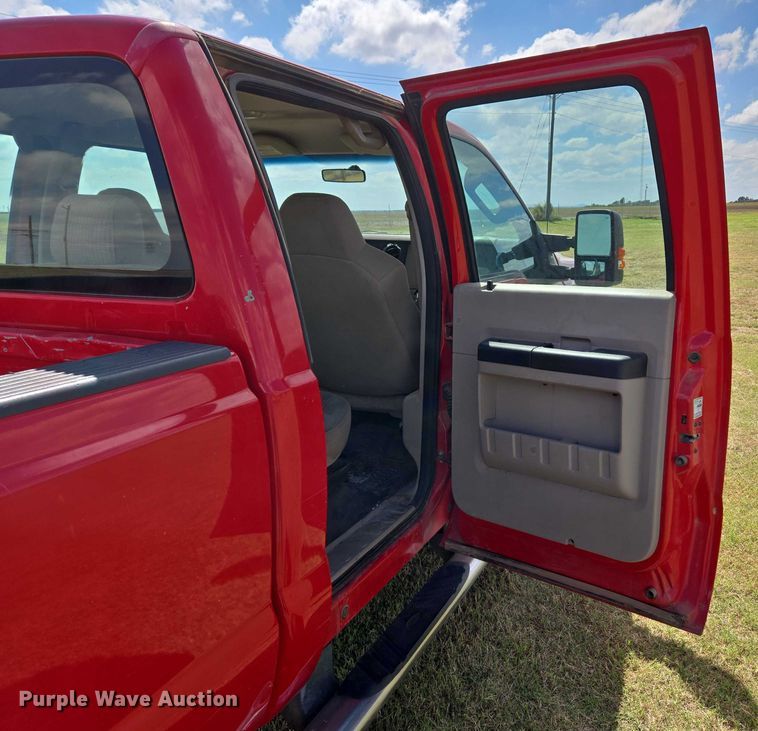 image for item EU3771 2008 Ford F-350 Crew Cab pickup truck