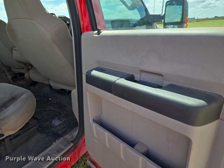 image for item EU3771 2008 Ford F-350 Crew Cab pickup truck