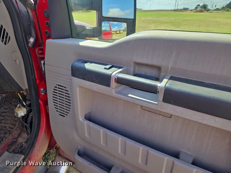 image for item EU3771 2008 Ford F-350 Crew Cab pickup truck