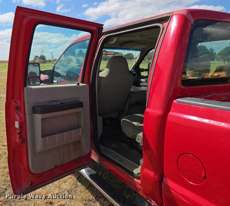image for item EU3771 2008 Ford F-350 Crew Cab pickup truck