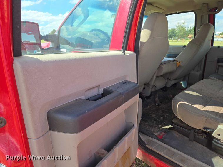 image for item EU3771 2008 Ford F-350 Crew Cab pickup truck