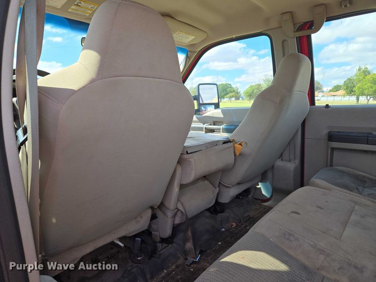 image for item EU3771 2008 Ford F-350 Crew Cab pickup truck