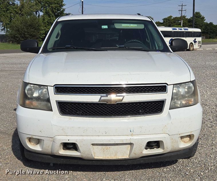 image for item EU3807 2010 Chevrolet Suburban SUV