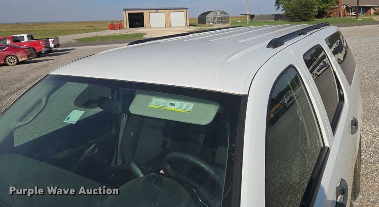 image for item EU3807 2010 Chevrolet Suburban SUV