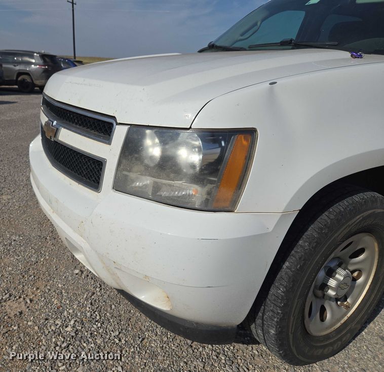 image for item EU3807 2010 Chevrolet Suburban SUV