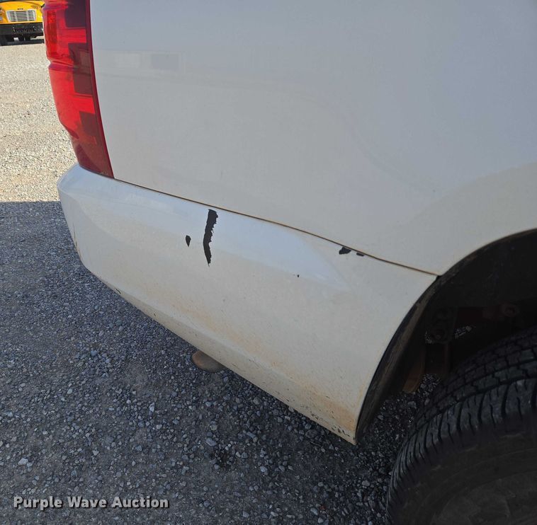 image for item EU3807 2010 Chevrolet Suburban SUV