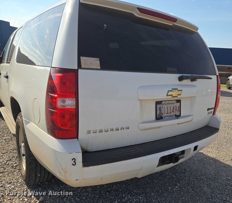 image for item EU3807 2010 Chevrolet Suburban SUV