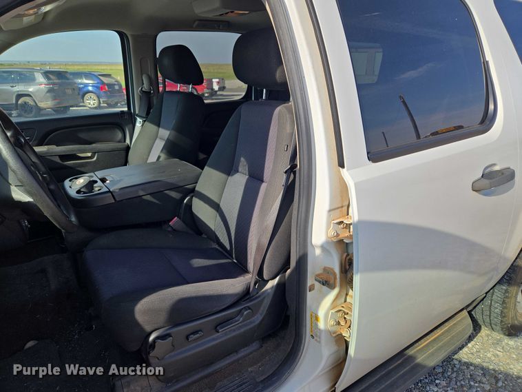 image for item EU3807 2010 Chevrolet Suburban SUV