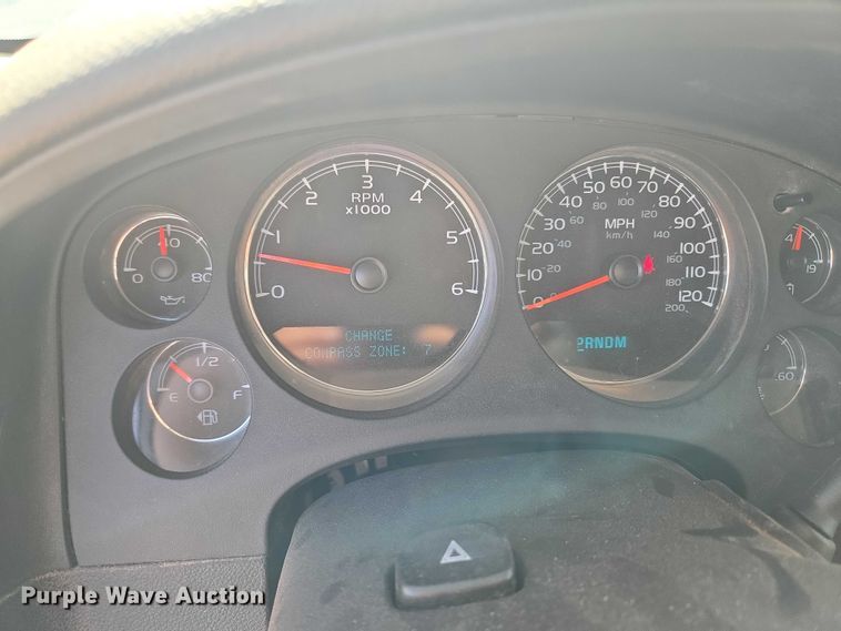 image for item EU3807 2010 Chevrolet Suburban SUV