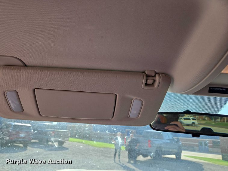 image for item EU3807 2010 Chevrolet Suburban SUV