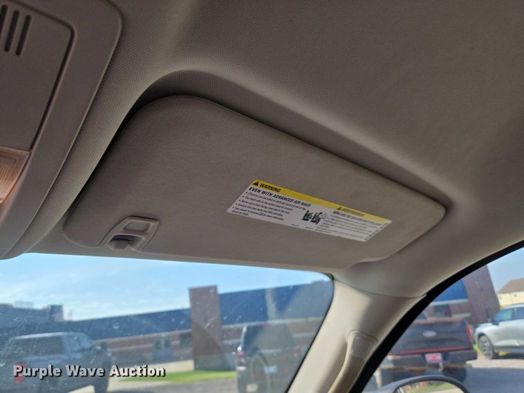 image for item EU3807 2010 Chevrolet Suburban SUV