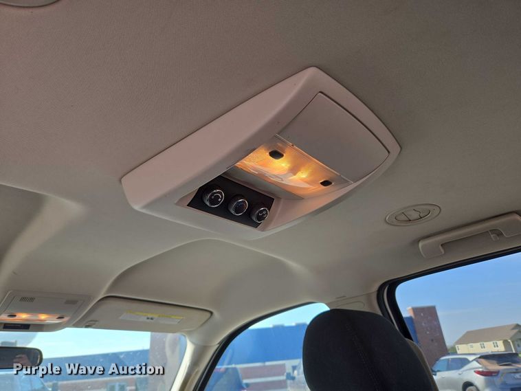 image for item EU3807 2010 Chevrolet Suburban SUV