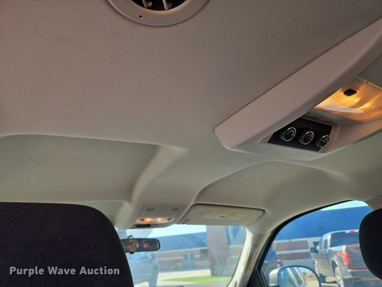 image for item EU3807 2010 Chevrolet Suburban SUV