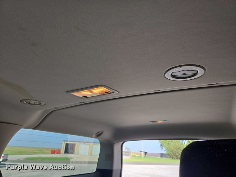 image for item EU3807 2010 Chevrolet Suburban SUV