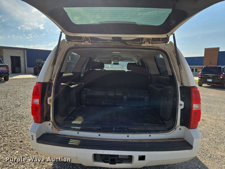 image for item EU3807 2010 Chevrolet Suburban SUV