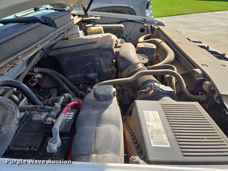 image for item EU3807 2010 Chevrolet Suburban SUV