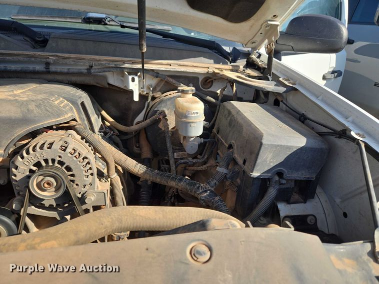 image for item EU3807 2010 Chevrolet Suburban SUV