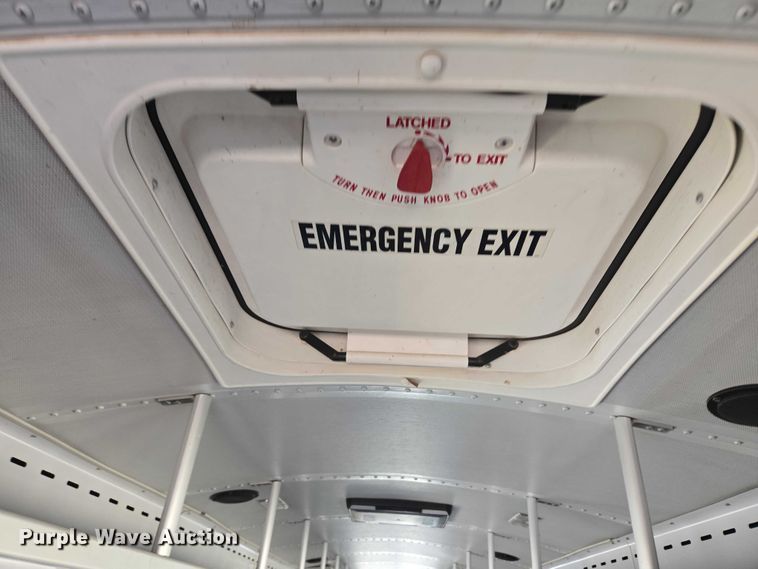 image for item EU3808 2007 Thomas Built Saf-T-Liner HDX school bus