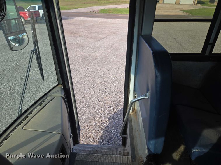 image for item EU3808 2007 Thomas Built Saf-T-Liner HDX school bus