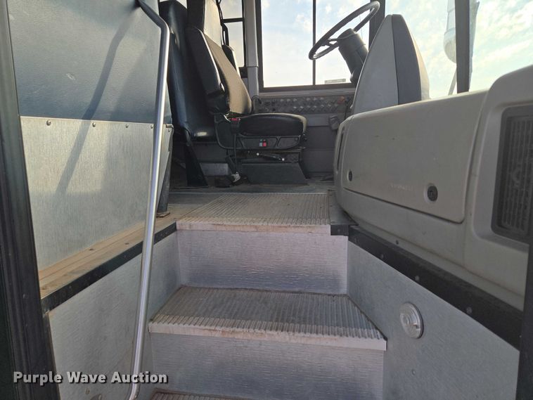 image for item EU3808 2007 Thomas Built Saf-T-Liner HDX school bus