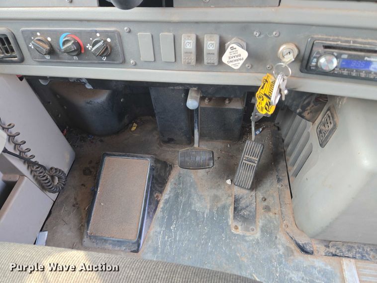 image for item EU3808 2007 Thomas Built Saf-T-Liner HDX school bus