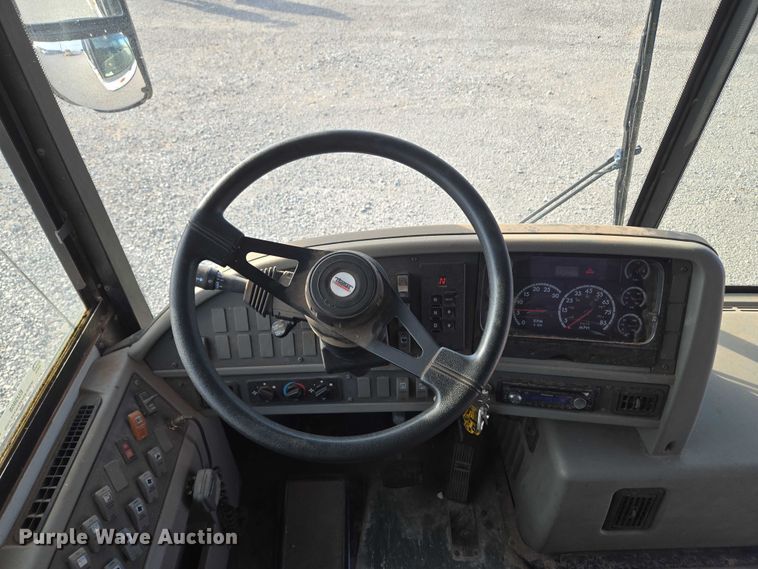 image for item EU3808 2007 Thomas Built Saf-T-Liner HDX school bus