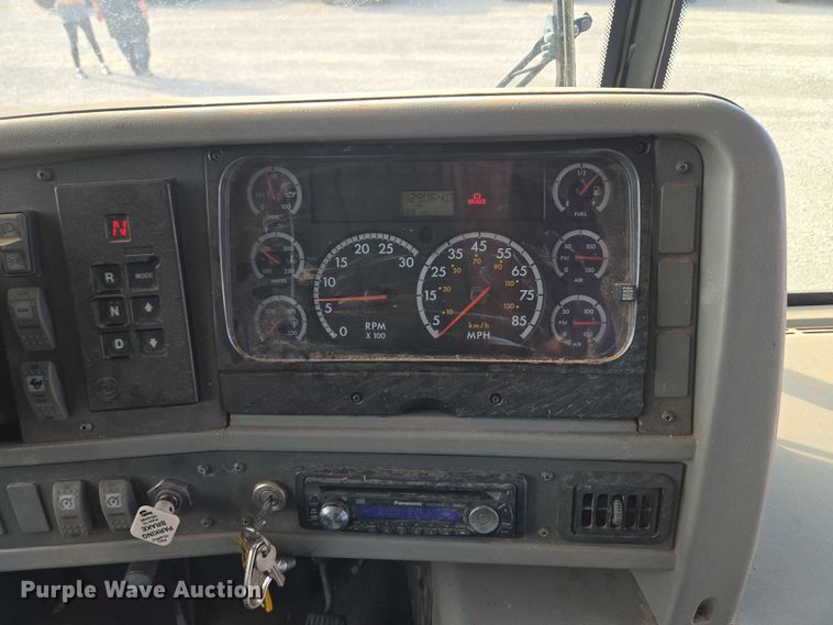 image for item EU3808 2007 Thomas Built Saf-T-Liner HDX school bus