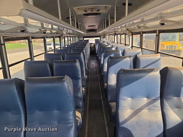 image for item EU3808 2007 Thomas Built Saf-T-Liner HDX school bus