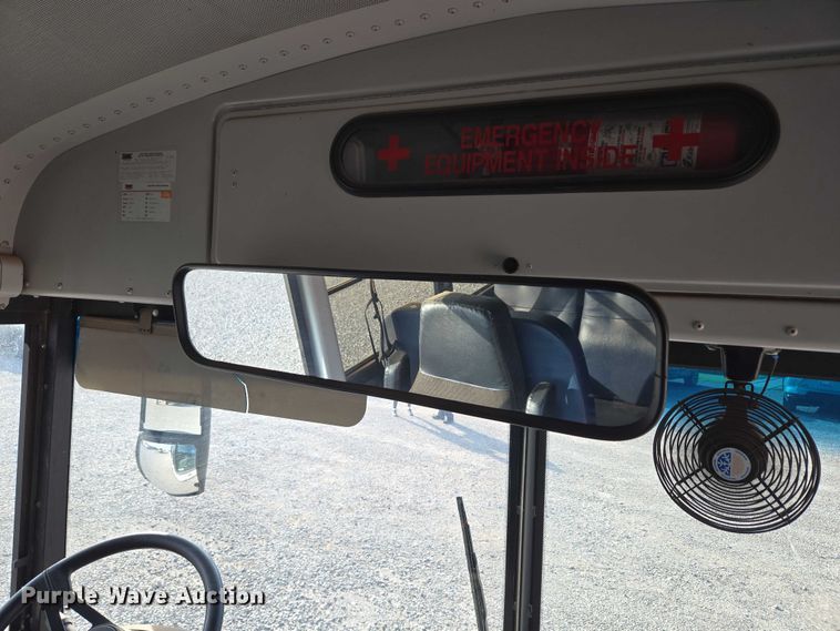 image for item EU3808 2007 Thomas Built Saf-T-Liner HDX school bus