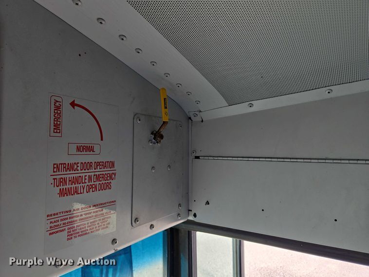 image for item EU3808 2007 Thomas Built Saf-T-Liner HDX school bus