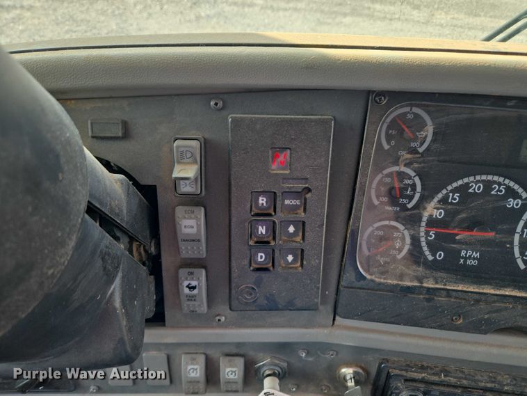 image for item EU3808 2007 Thomas Built Saf-T-Liner HDX school bus