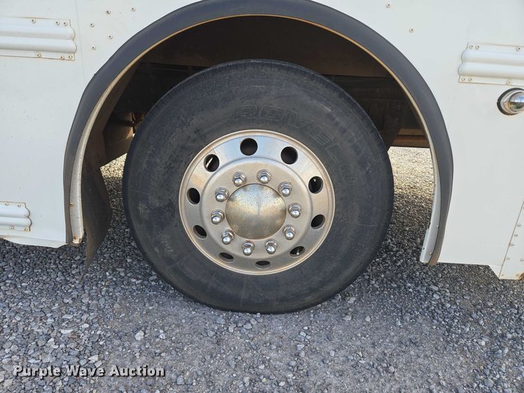 image for item EU3808 2007 Thomas Built Saf-T-Liner HDX school bus