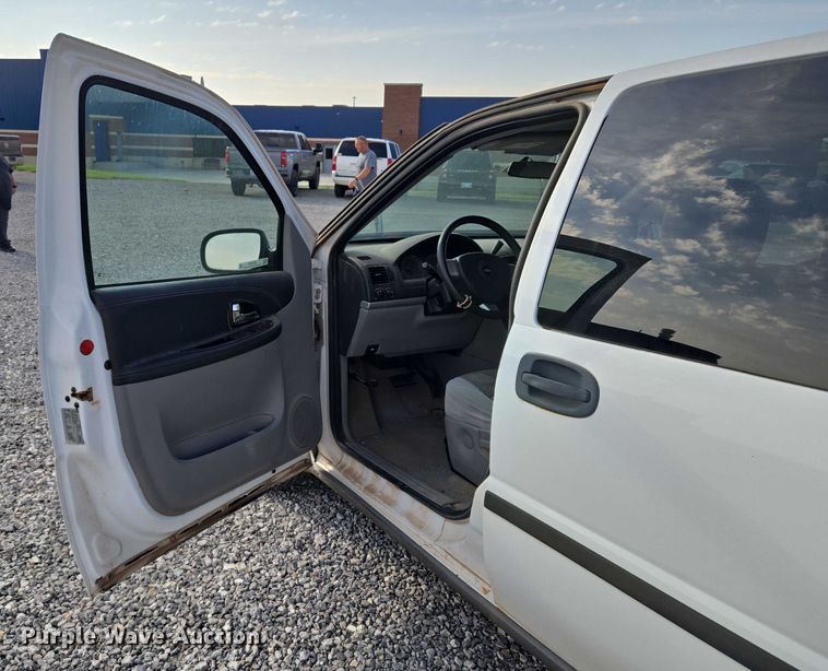 image for item EU3809 2008 Chevrolet Uplander van