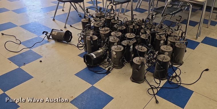 image for item EU3810 Stage lighting