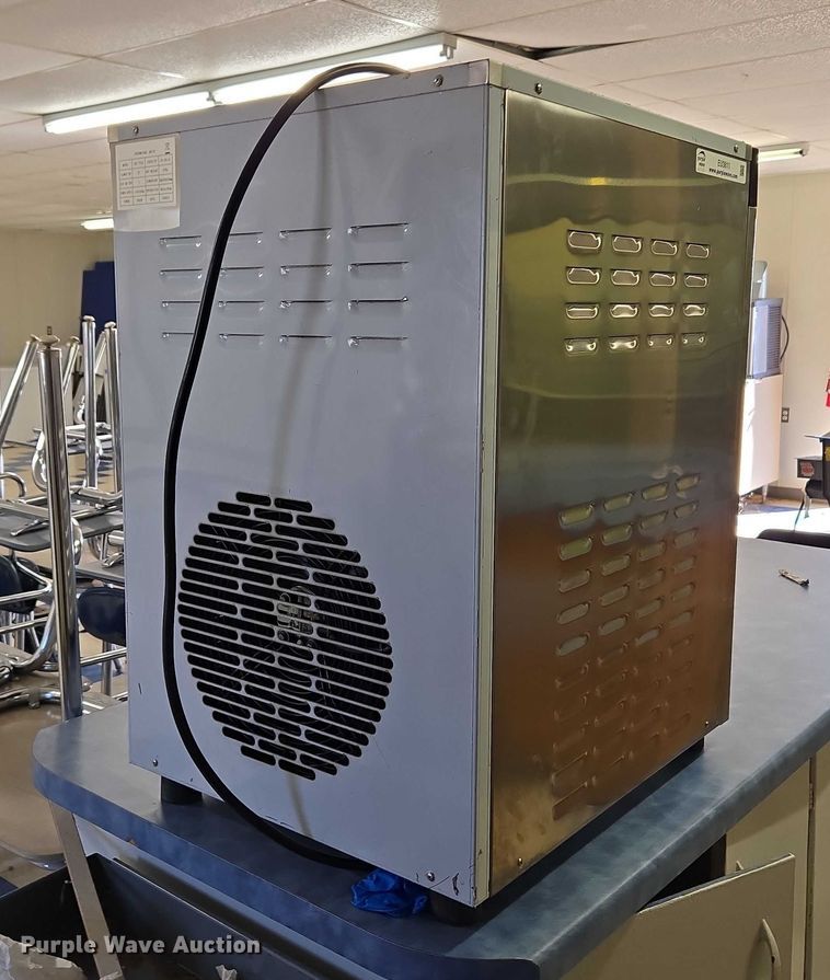 image for item EU3811 Vevor YKF-7218 ice cream machine