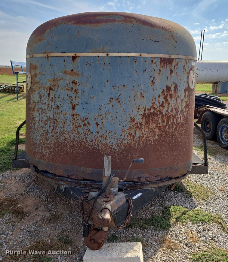 image for item EU3815 1993 W-W Trailer Manufacturers livestock trailer