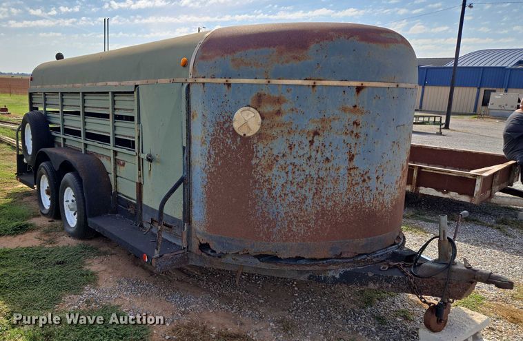 image for item EU3815 1993 W-W Trailer Manufacturers livestock trailer